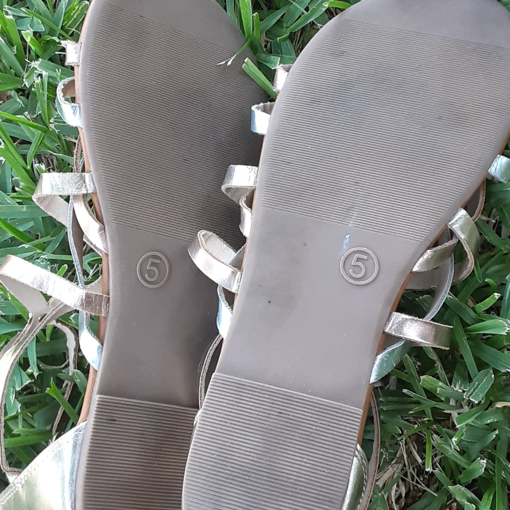 Sandals - Picture 3 of 3